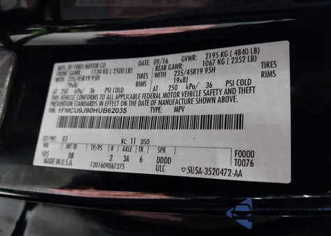 2017 Ford Escape Titanium z USA, uszkodzony, nr VIN 1FMCU9J90HUB62035